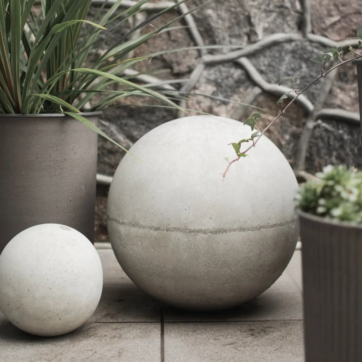 ss23_garden_concrete_square-1-32318