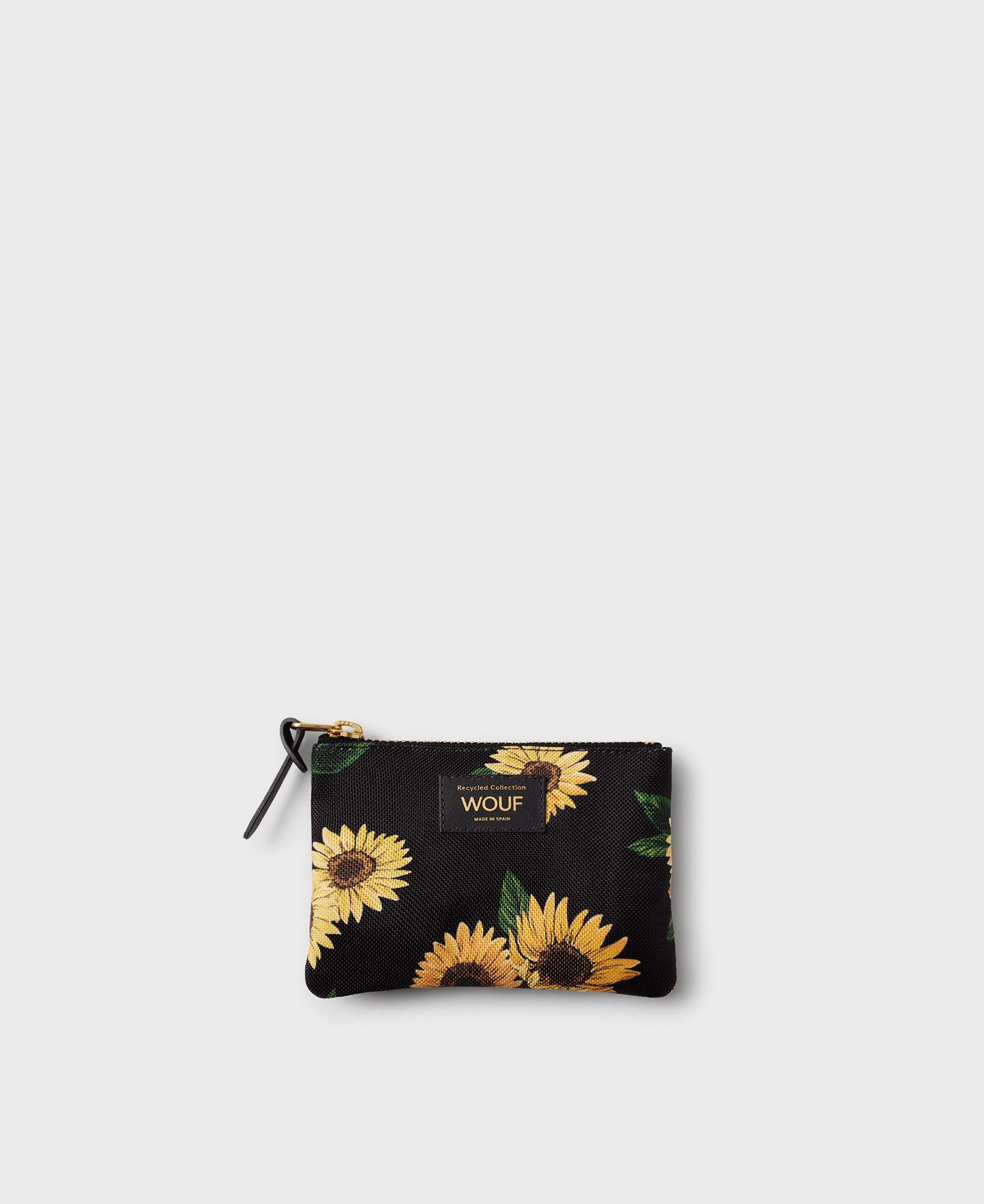 01_WOUF-MS240004-Small-Pouch-Gigi-Front_l