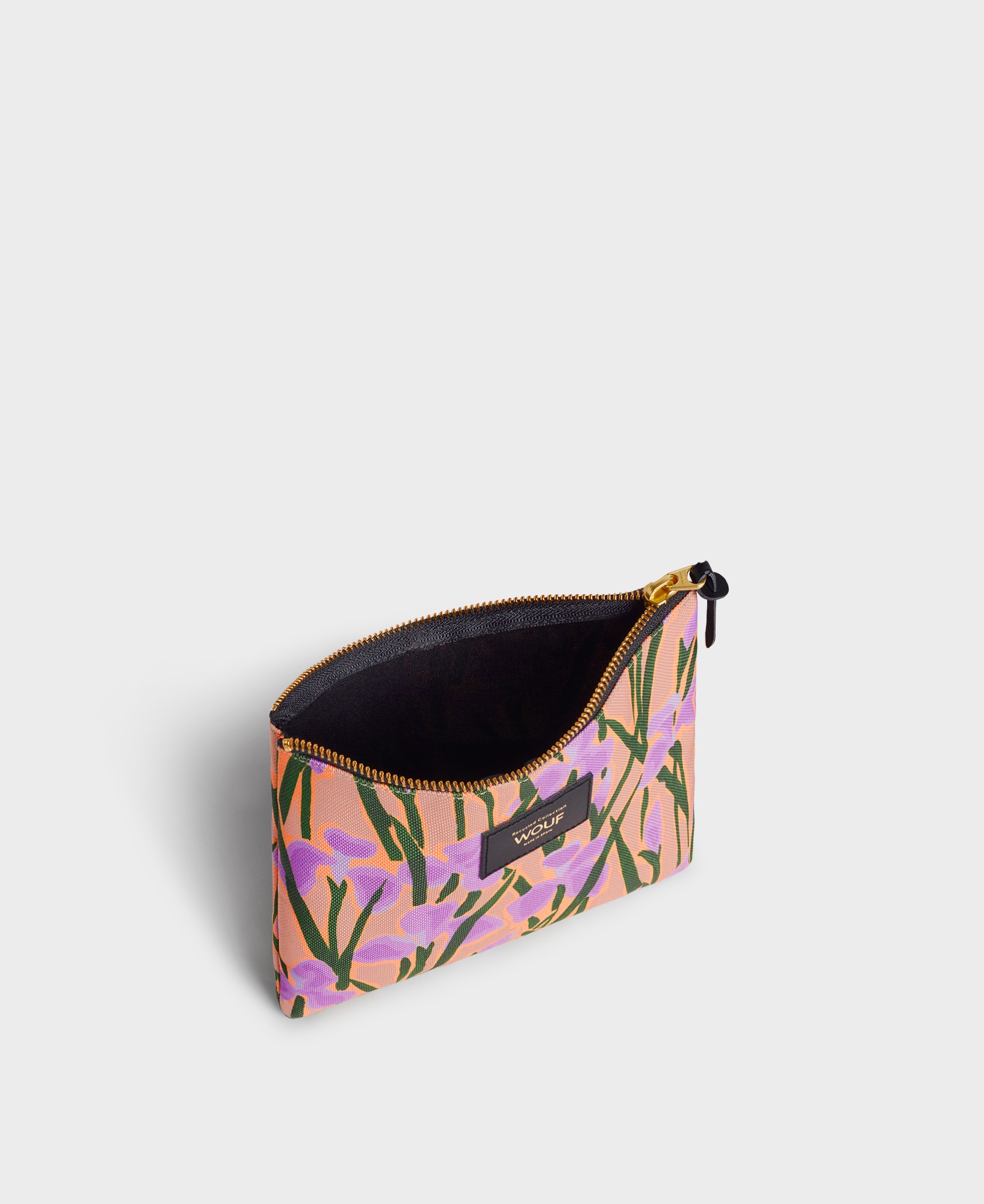 02_WOUF-ML240006-Pouch-Iris-Interior_adl