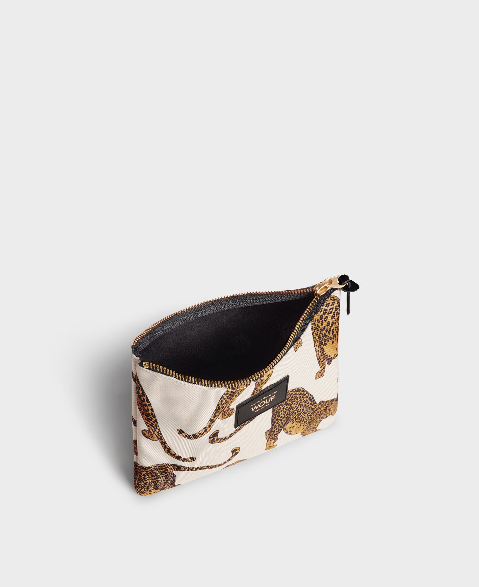 02_WOUF-ML240008-Pouch-TheLeopard-Interior_adl