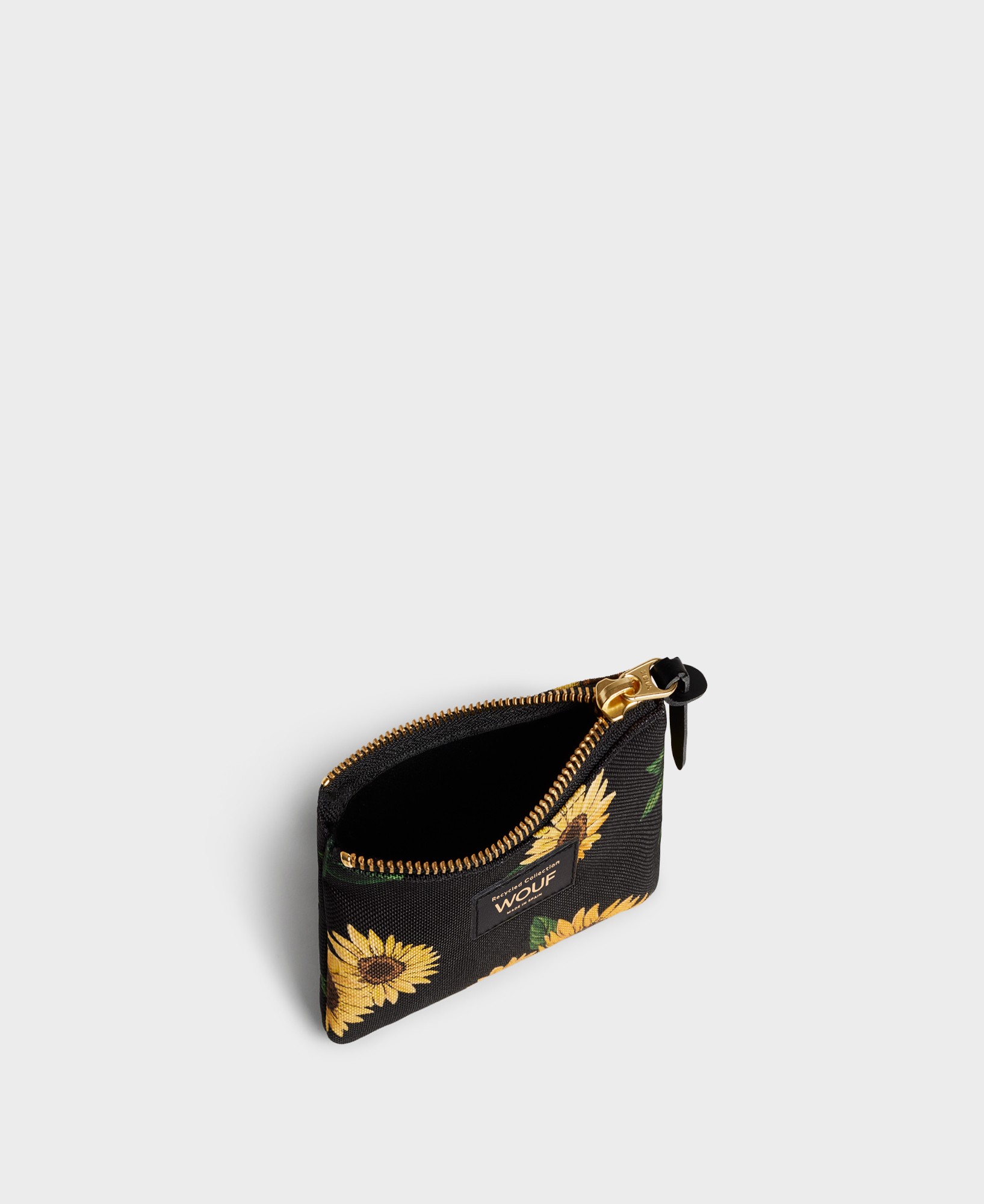 02_WOUF-MS240004-Small-Pouch-Gigi-Interior_adl