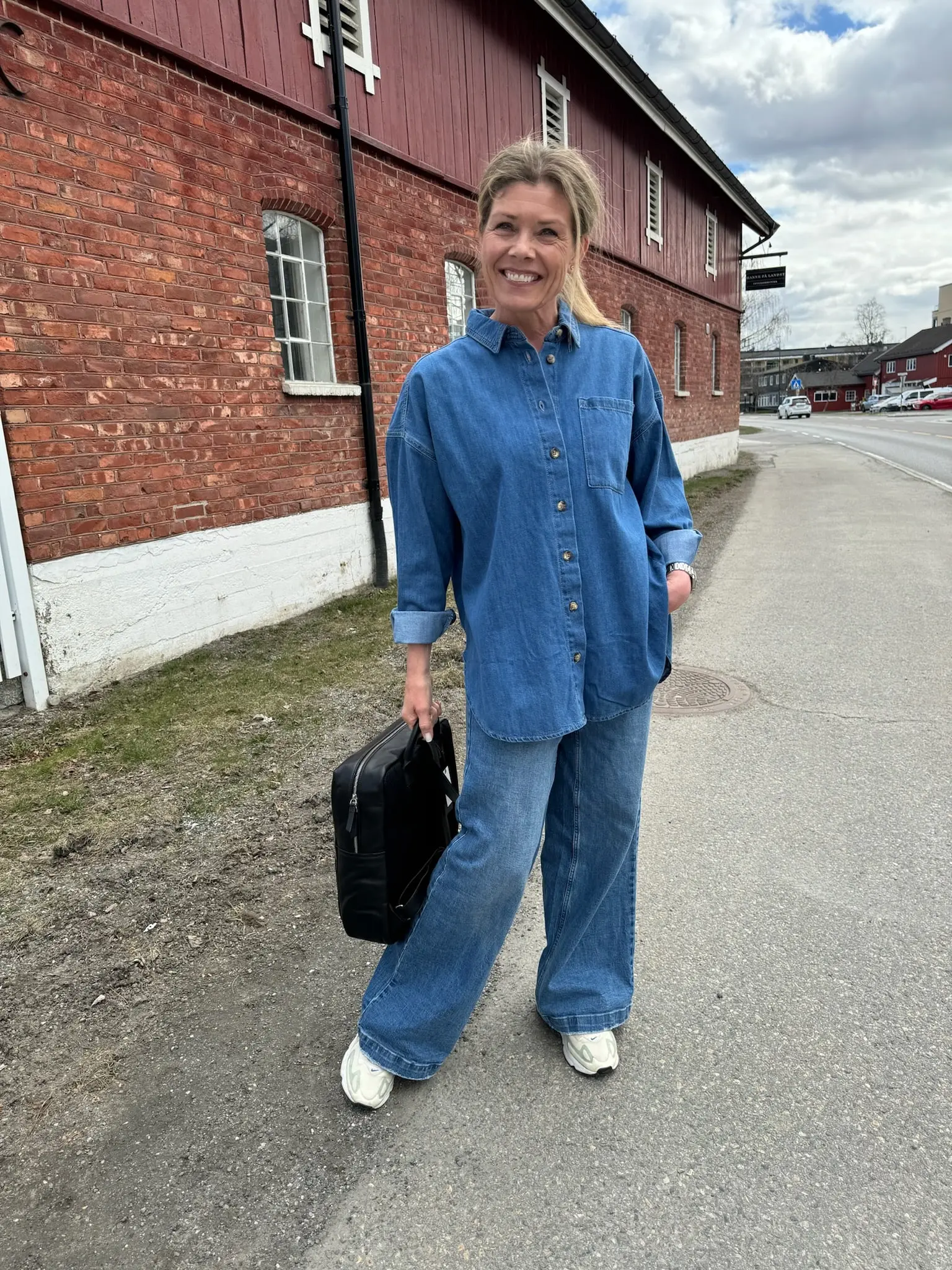 20240423_121109000_iOS-min (1)