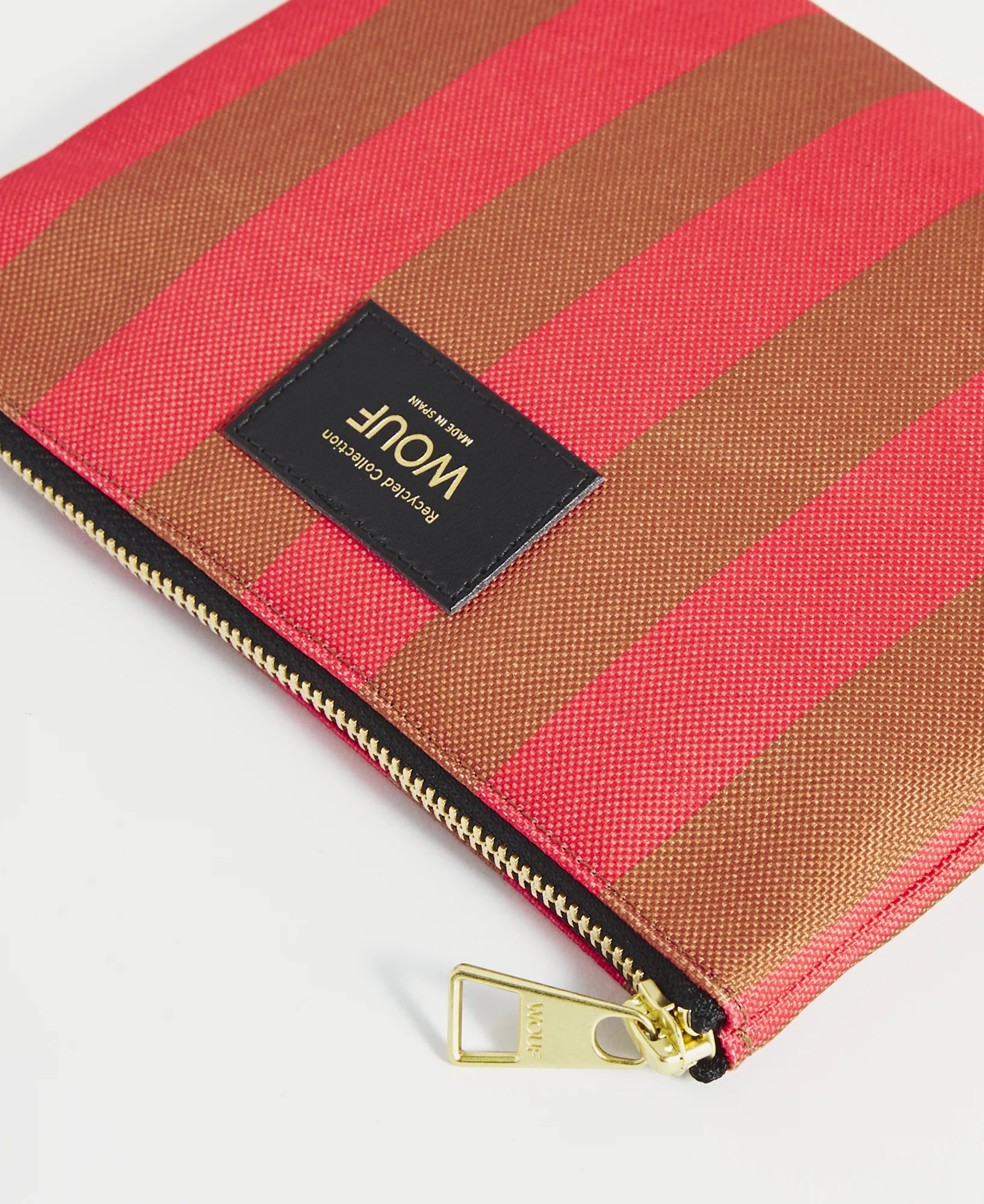 3-WOUF-ML240029-Pouch-Pat