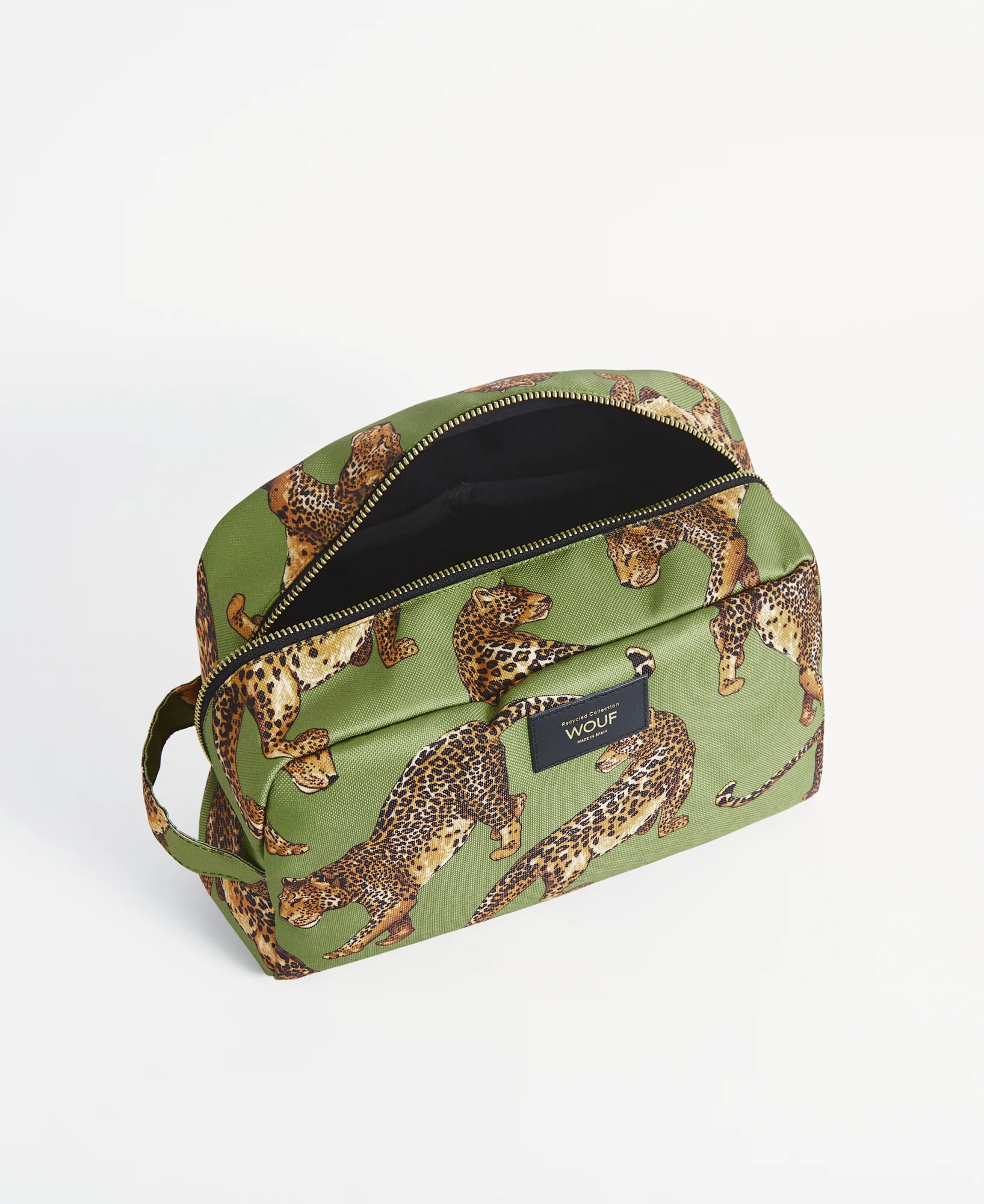 3-WOUF-MXB240029-Large-Toiletry-Bag-Olive-Leopard