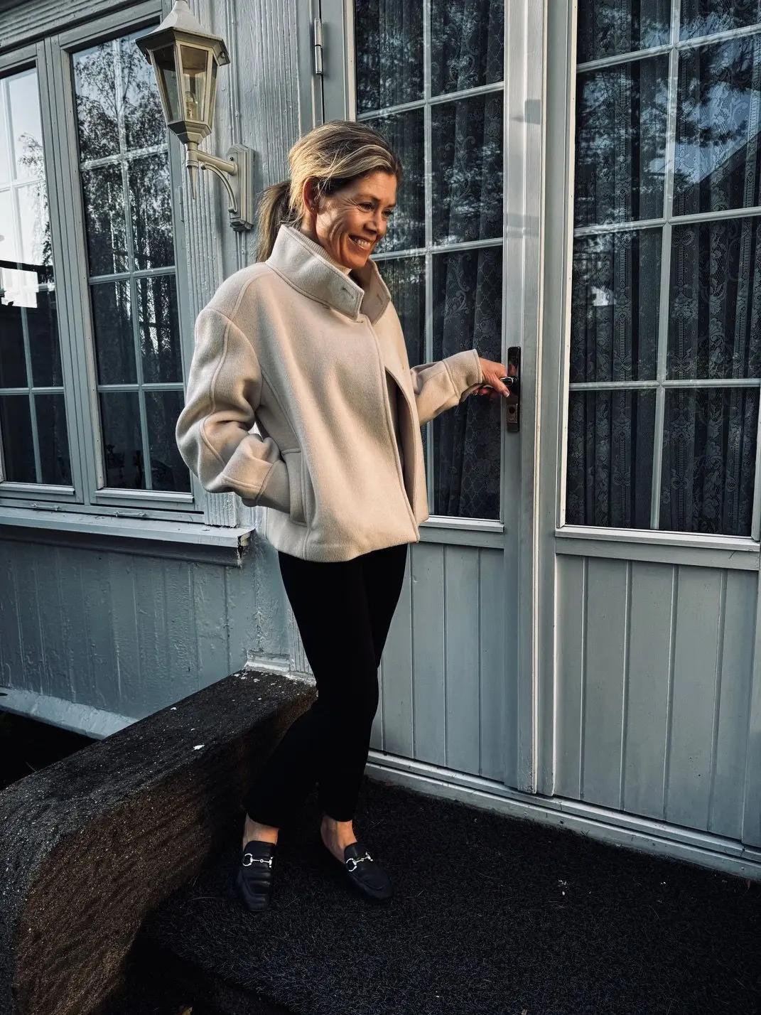 jpeg-optimizer_IMG_9652 lys jakke