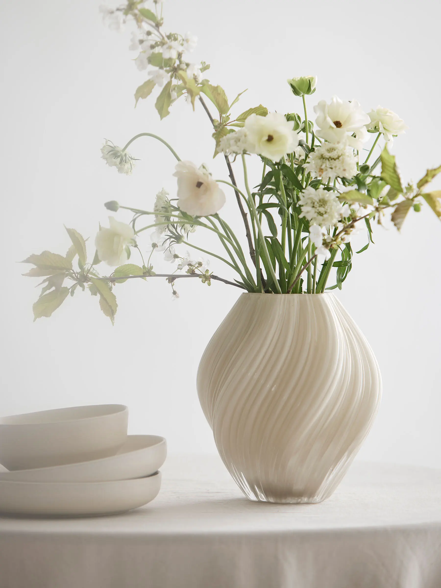 noma-vase-3-webb