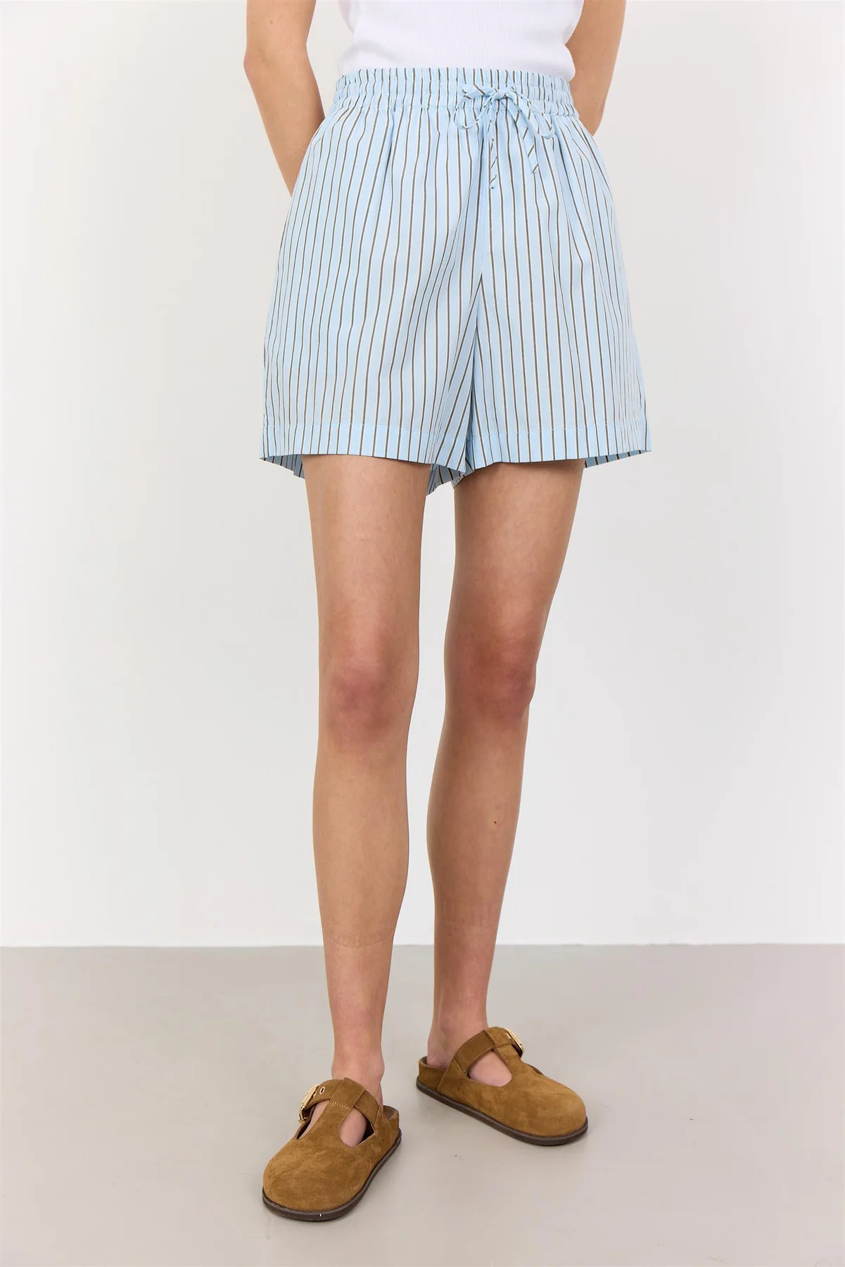 5e4854f7-da3f-4def-a164-34362b5b4cf5_1800x1800