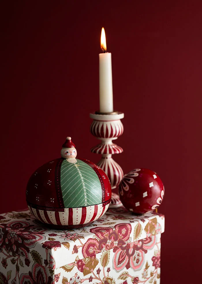 Papier machie decoration box santa ruby - Bilde 1
