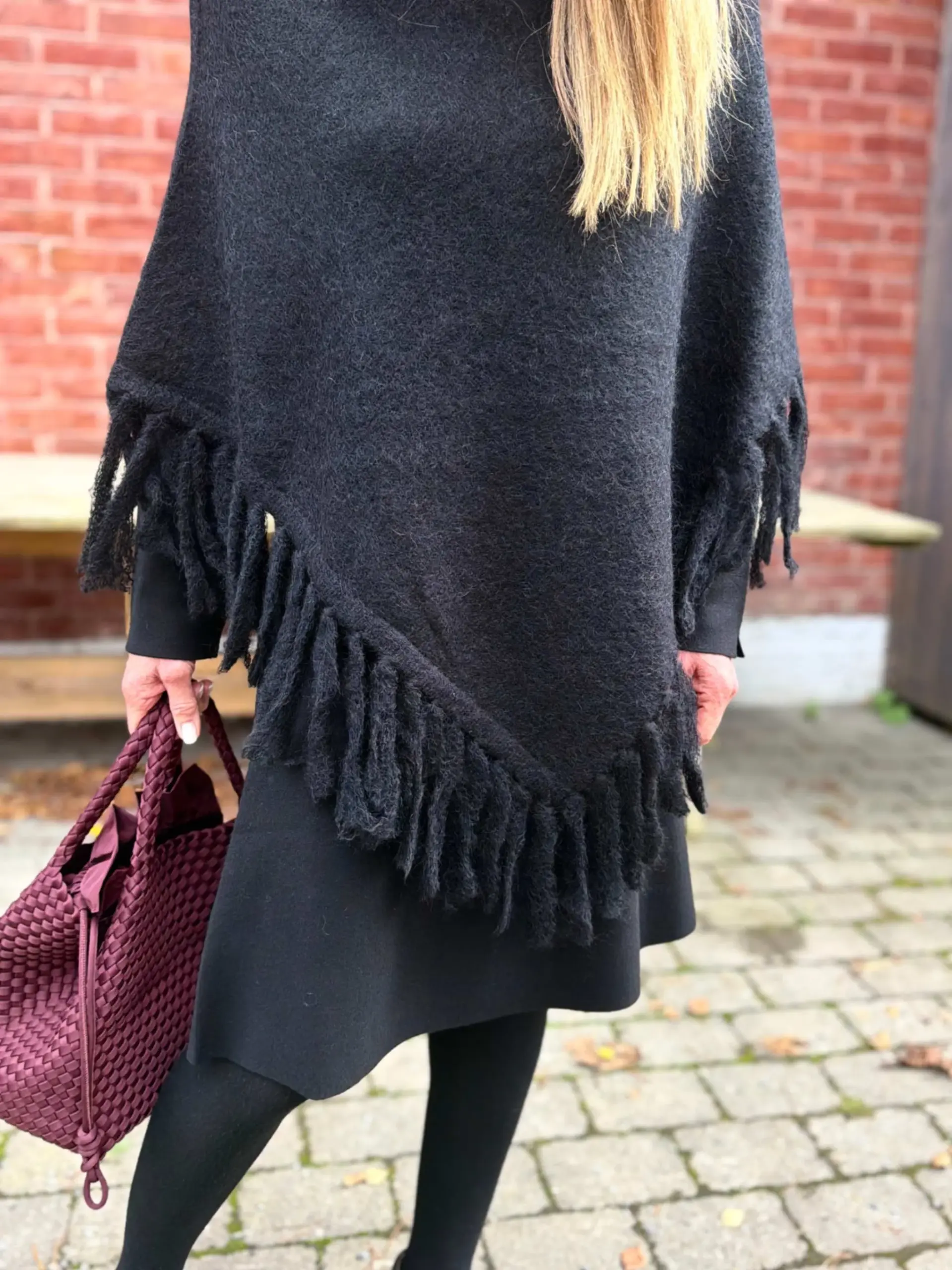 Caroline Poncho Black - Bilde 3