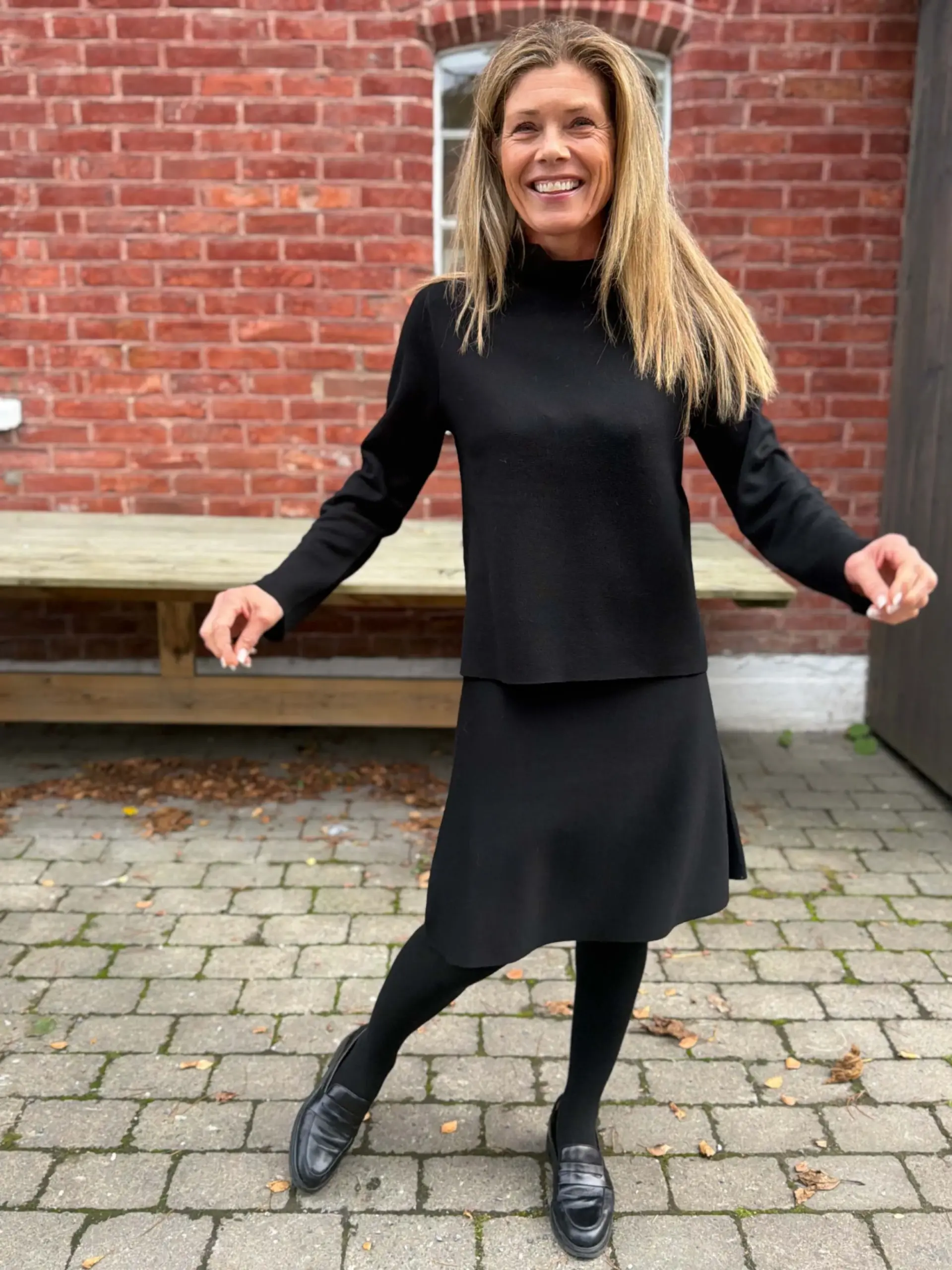 Guri pullover black - Bilde 4