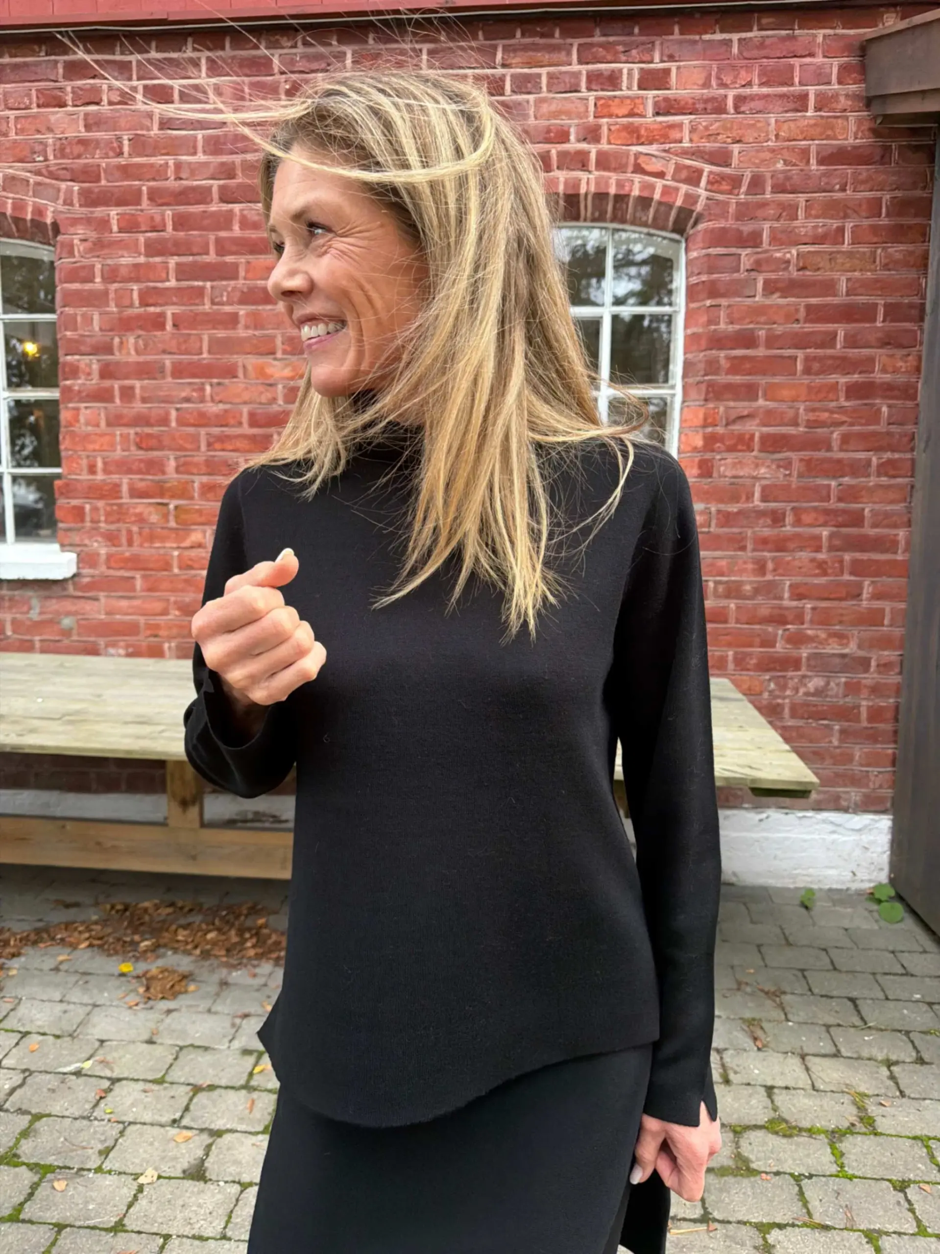 Guri pullover black - Bilde 1